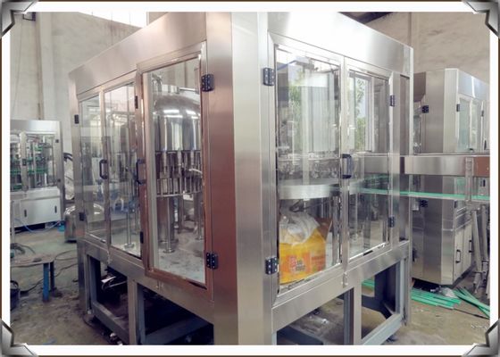 Easy Operate Vial Liquid Beverage Filling Machine PLC Control 3 In 1 Water Filling Machine supplier