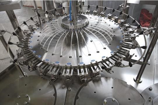 Automatic Rinsing Filling Capping Machine , 3 In 1 Filling Machine supplier